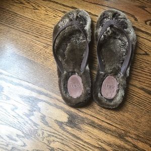 Ugg never worn flip flops
